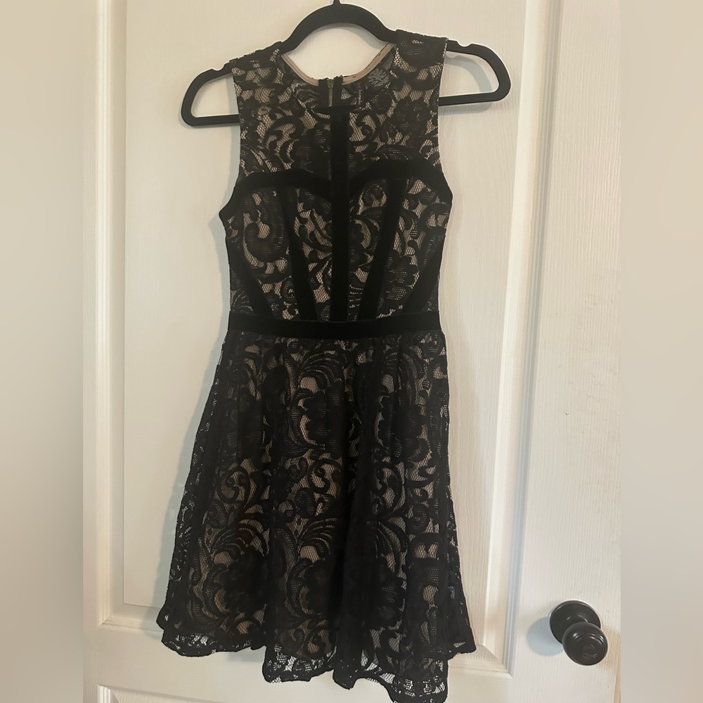 Fire Los Angeles Black Lace Mini Dress.     Size S. Prom